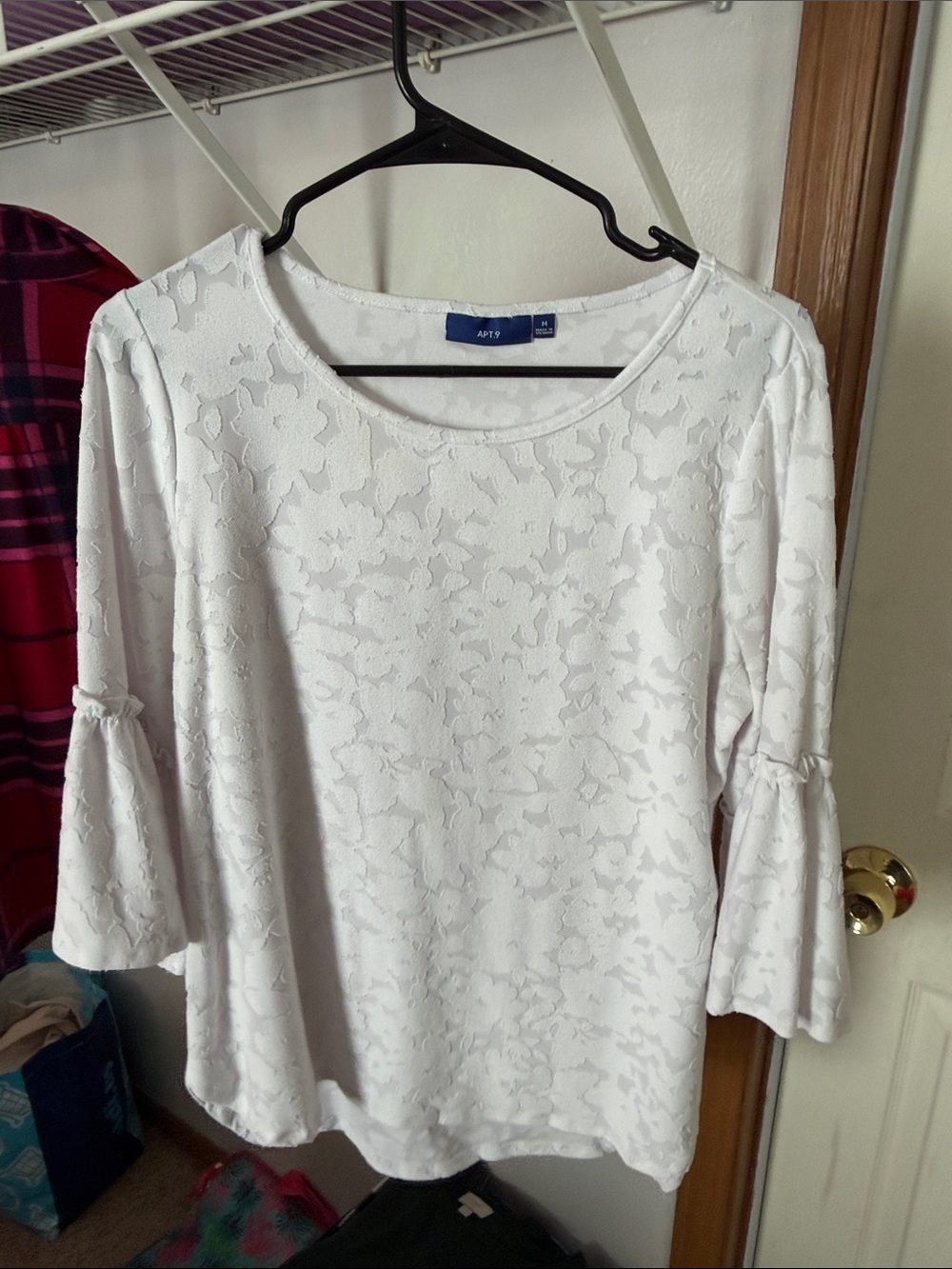 APT.9 Floral Bell Sleeve Blouse in White Size Medium